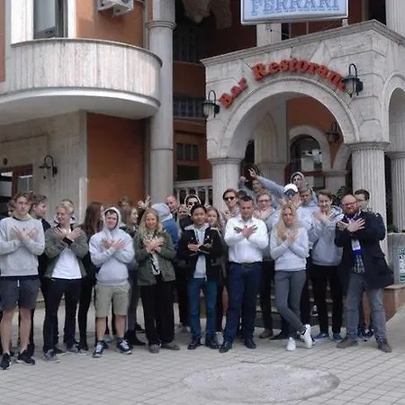 Ferrari Ξενοδοχείο 3*