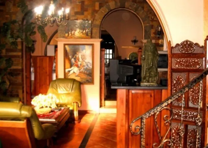 Ferrari 3* تيرانا