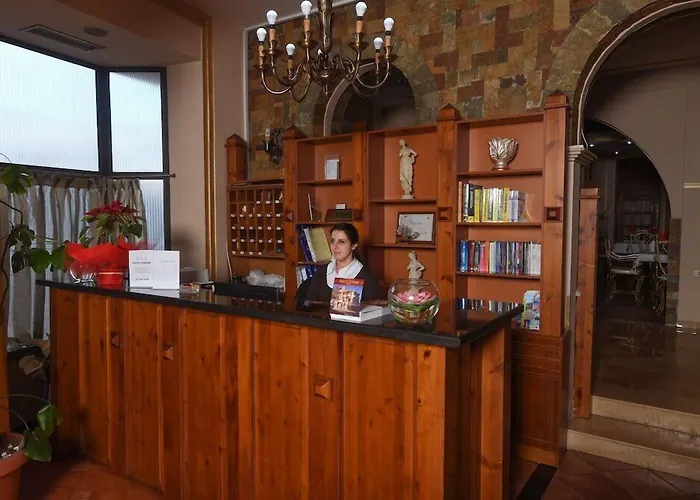 Ferrari 3* تيرانا