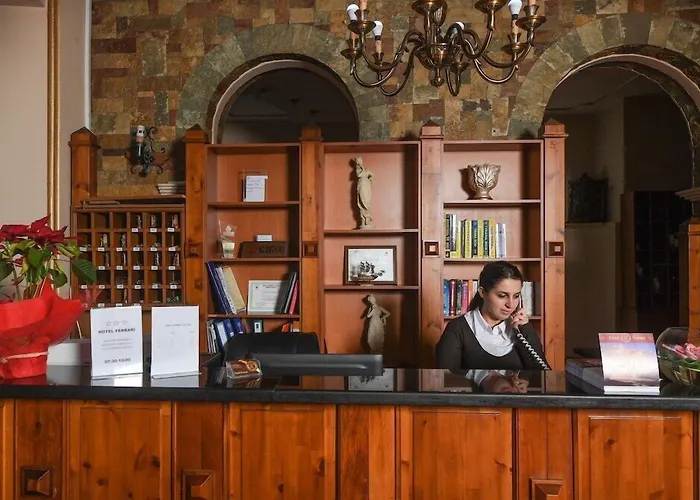 Ferrari 3* تيرانا