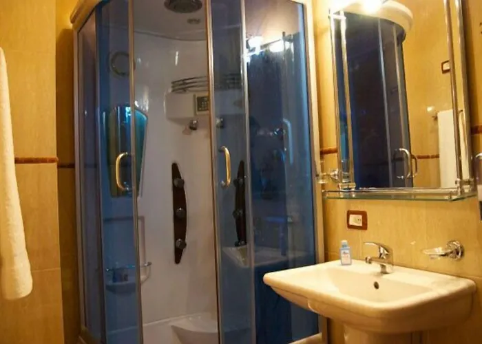 Ferrari فندق تيرانا