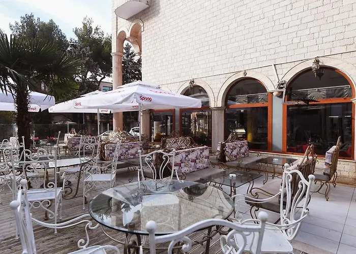 Ferrari Szálloda 3*